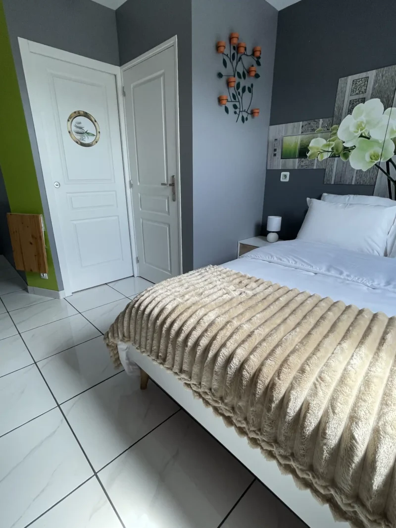 chambre-zen--sdb-et-wc-separes