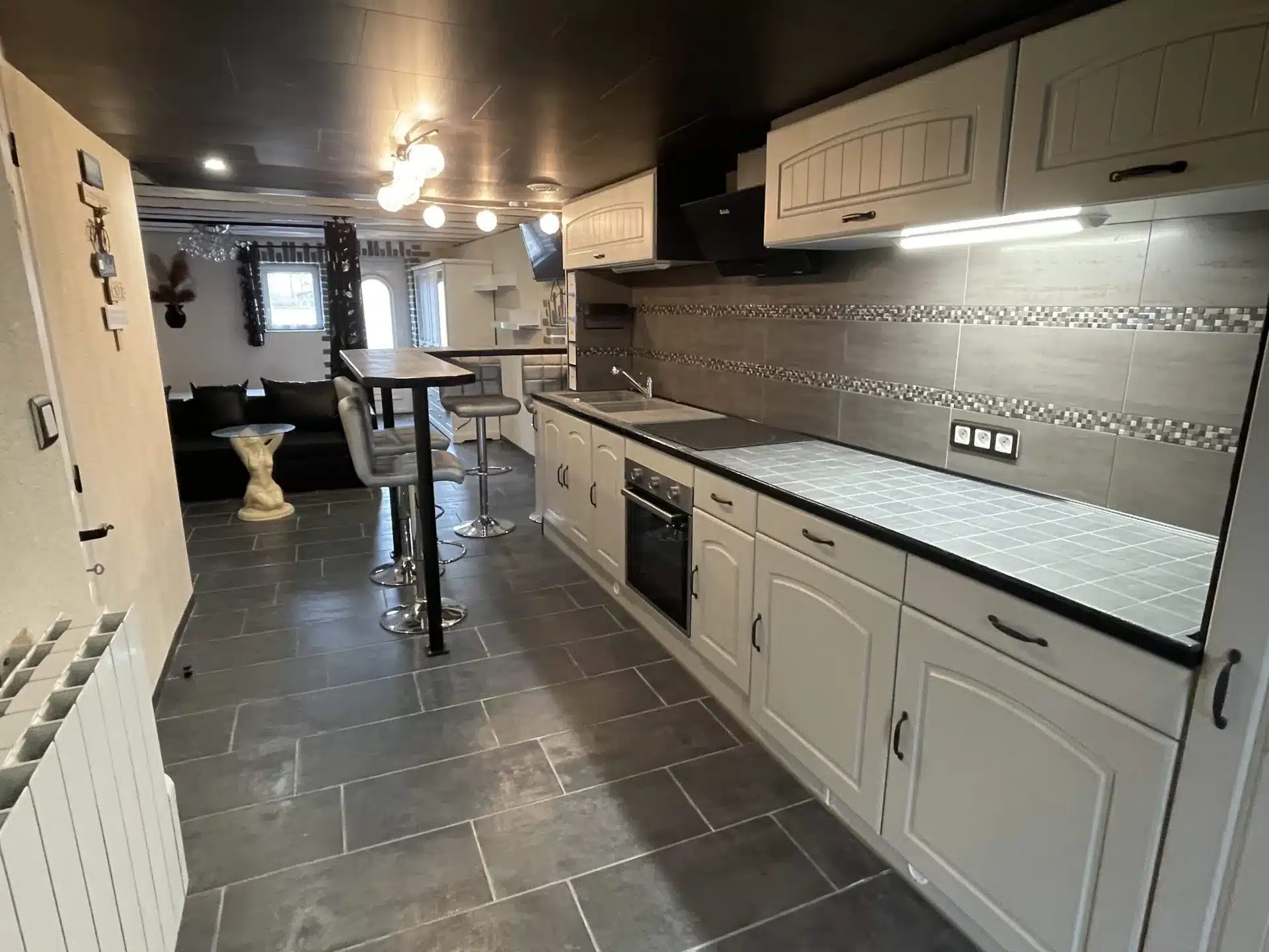 La cuisine équipée du gîte de L’Escale Arc-en-Ciel